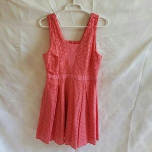 Cute Pink Dress /w Designs !